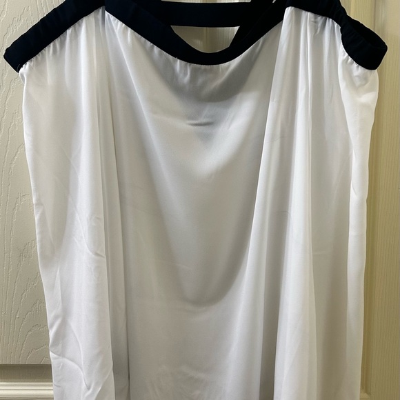 NWT Brannan Strappy of the shoulder blouse - Picture 5 of 7